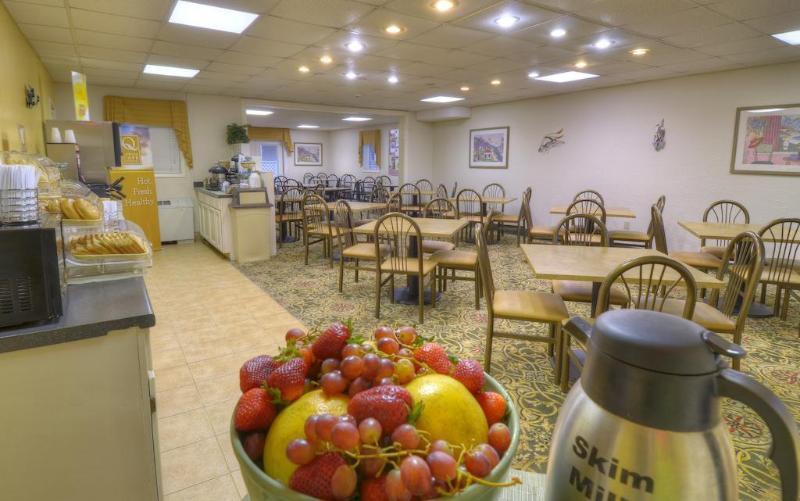Seafarer Inn & Suites, Ascend Hotel Collection Jekyll Island Buitenkant foto